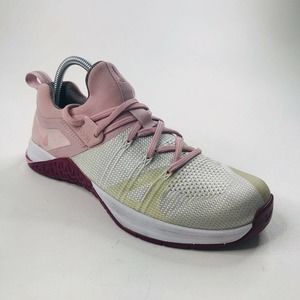 Nike Metcon Flyknit 3 Low Top Shoes Women’s 9.5 Running Pink Athletic Trainers